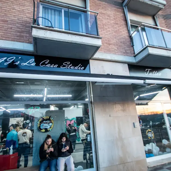 4J's La Casa Barbershop - Barbería en Lloret de Mar - foto 2
