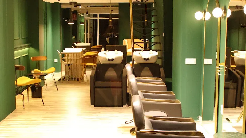 Peluquería Roxana Hair Studio en Denia - Denia