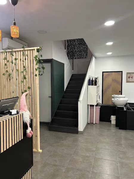 Studio3 Perruquers - Peluquería en Ripollet - foto 2