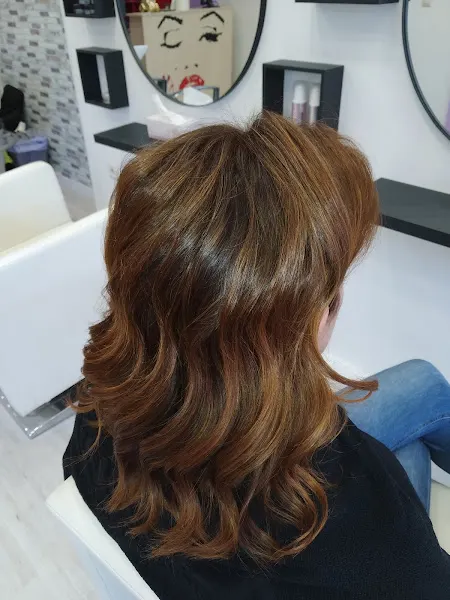 Mónica Verdú salón de peluquería