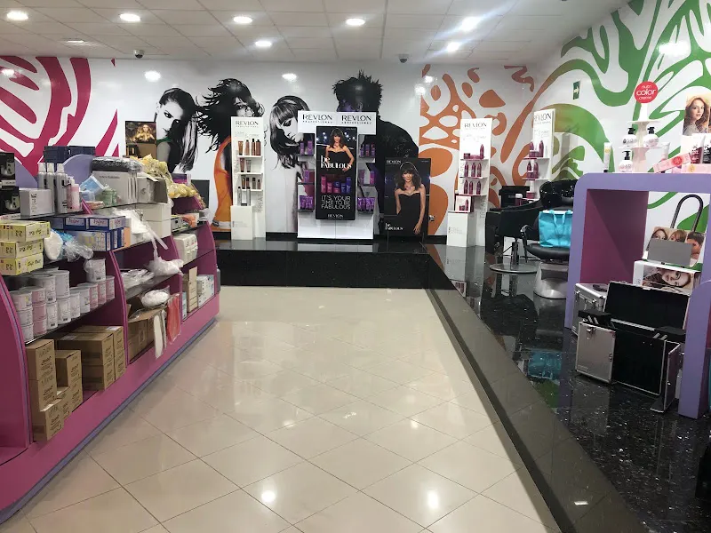 Castela Professional Don Benito - Tienda de suministros para peluquería en Don Benito - foto 2