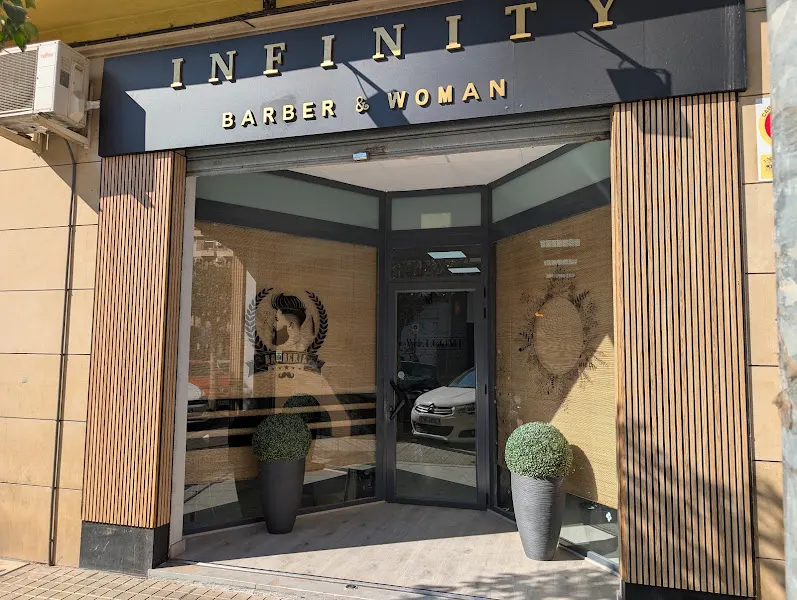 Infinity Barber & Woman - Peluquería en Petrer - foto 3