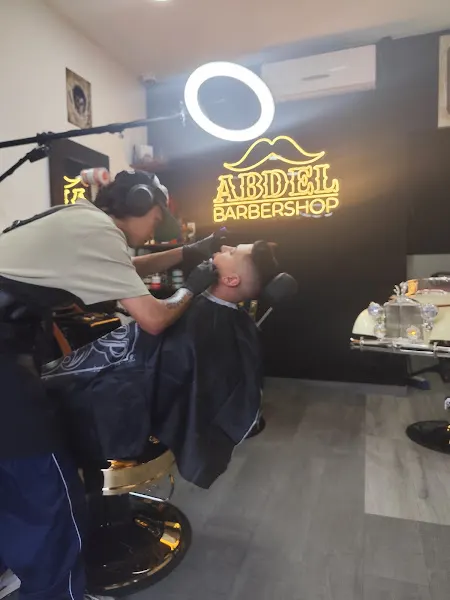 ABDEL BARBERSHOP - Peluquería en Sant Adrià de Besòs - foto 2