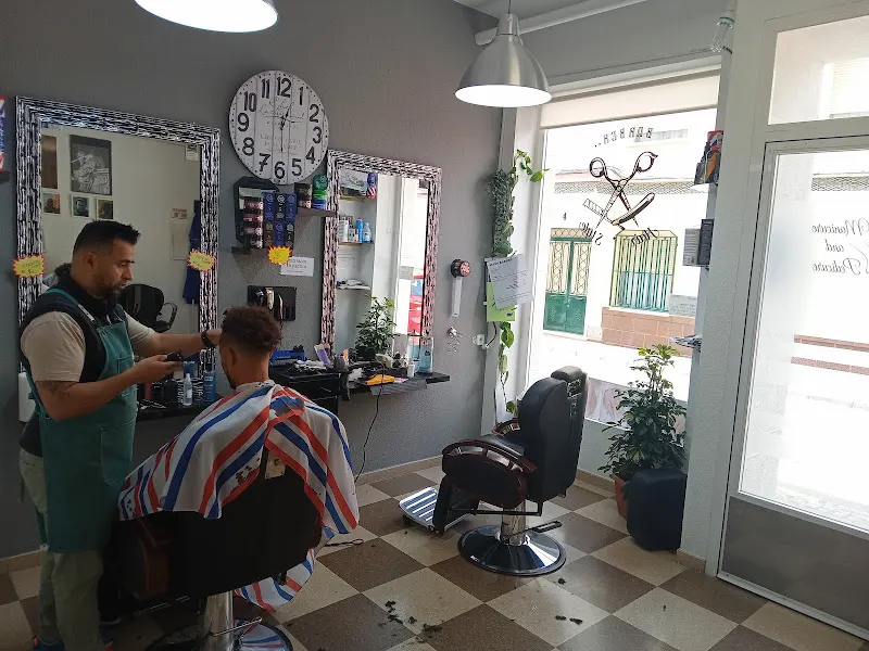 SIXTO BARBER - Peluquería en Tomelloso - foto 2