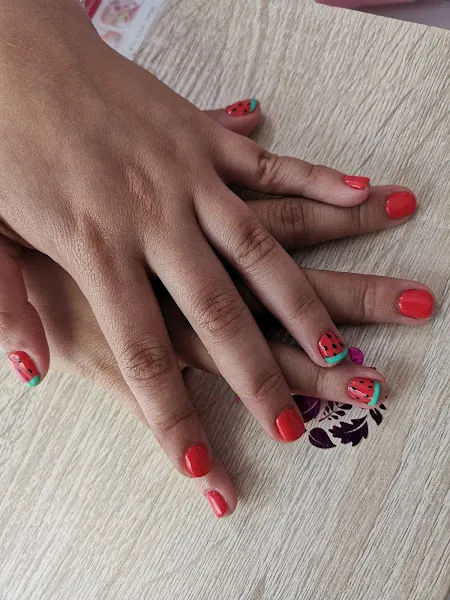 Bellas Uñas - Centro de estética en Tomelloso - foto 2