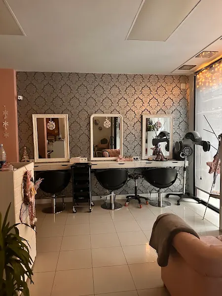 Peluquería Sweet Beauty (Salón de belleza) - Peluquería en Tudela - foto 4