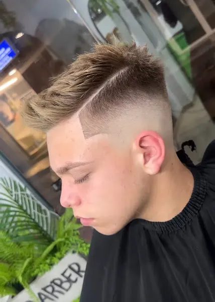 BARBER NAVIL CREATIVE - El Vendrell