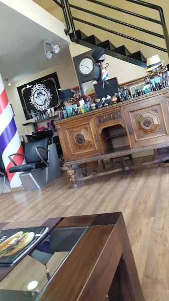 Tango Barber Shop - Barbería en El Vendrell - foto 2