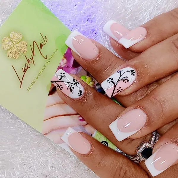 Lucky nails