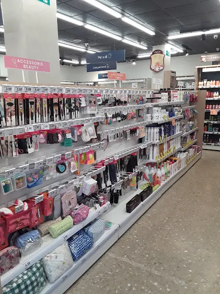 CLAREL - Tienda de belleza y salud en Hospitalet de Llobregat (L) - foto 2