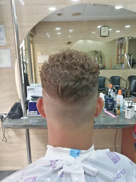 Peluquería de caballeros luis