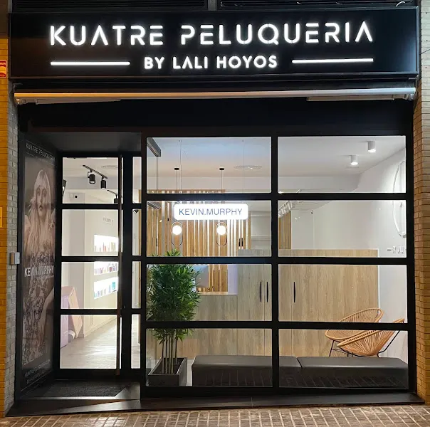 Kuatre Peluquería - By Lali Hoyos -