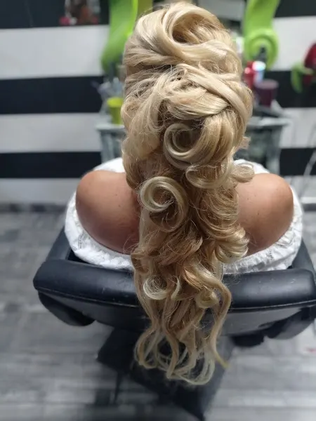 Damar Peluqueria Unisex - Teruel