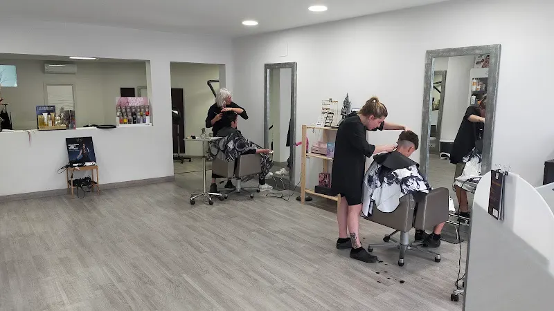 María Ángeles García - Peluquería en Elda - foto 2