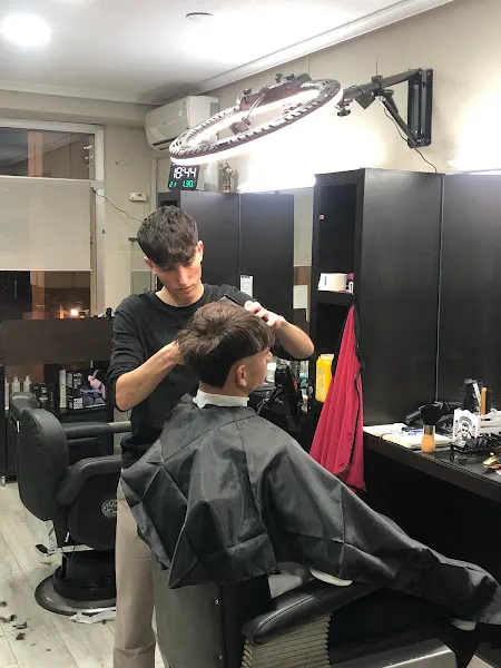La Barberia Revert - Peluquería en Elda - foto 2
