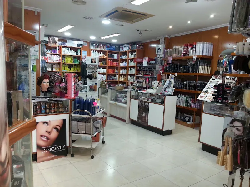 Productos de peluquería, estética y barbería, Comercial Cuevas - Villajoyosa