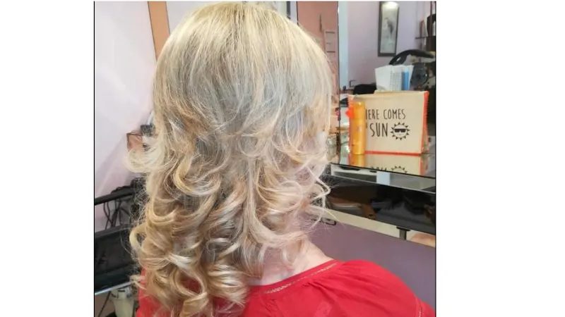 Iolanda Saló de Perruqueria - Peluquería en Olot