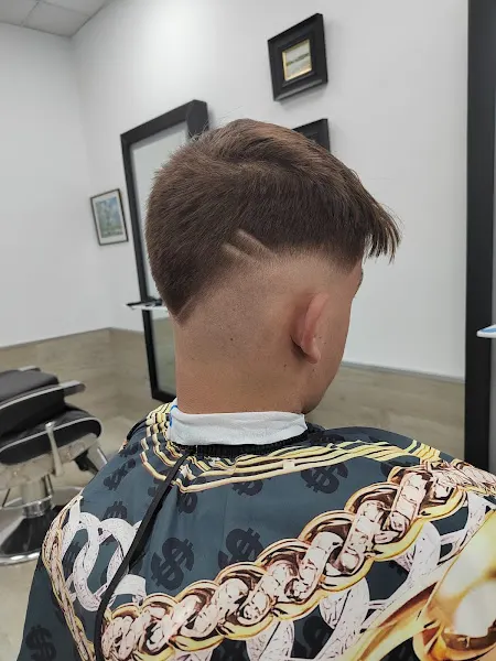 Barber Massin - Peluquería en Cambrils - foto 2