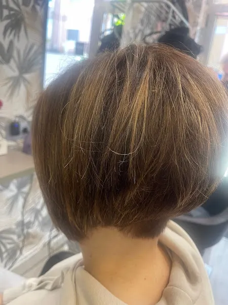 Peluquería y Estética Mercedes Estilista