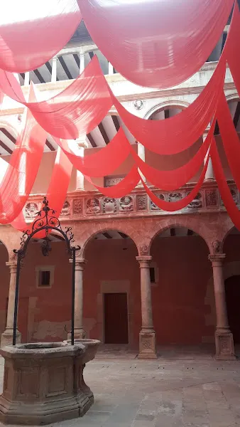 Castells Peluqueros - Tortosa