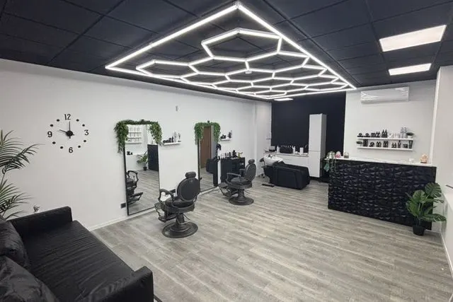 ELEGANCE BARBER STUDIO