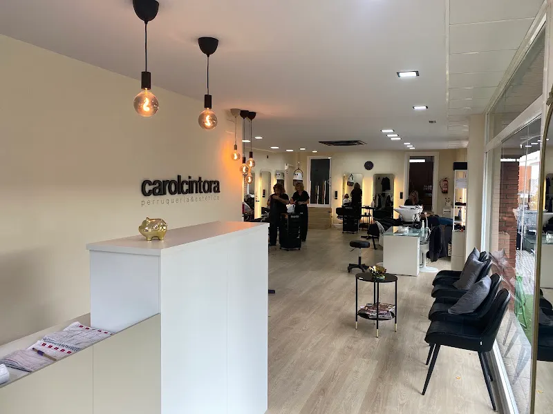 CAROL CINTORA PERRUQUERS - Peluquería en Barberà del Vallès - foto 2
