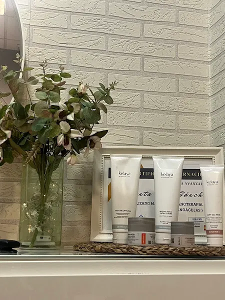 The Beauty Salon | Samanta