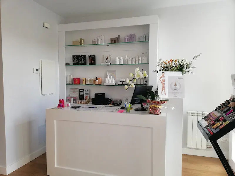Nuria Ferrero Clínica Antiaging y Estética Avanzada
