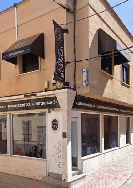 Peluquería y Salón de Belleza Rosa Blanca