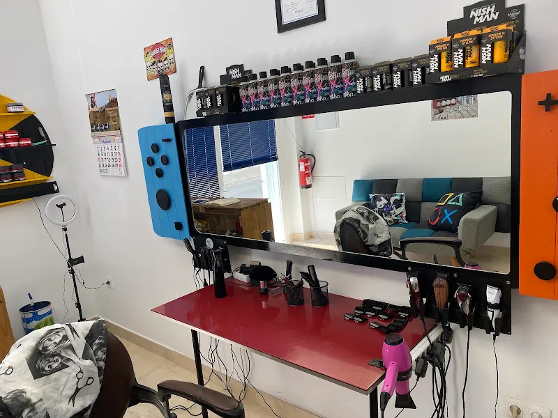 Peluqueria Barbería el Naranjito