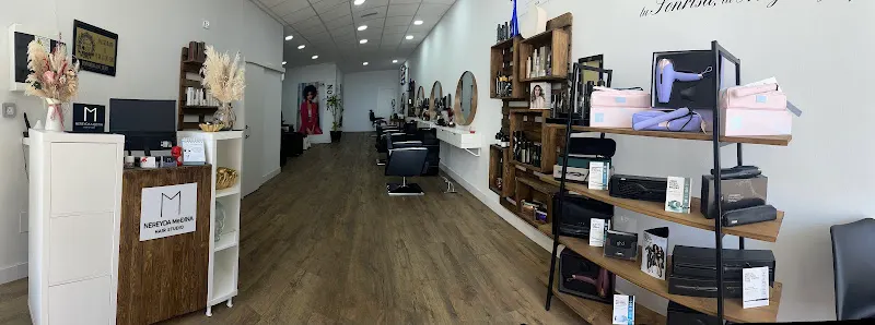 NEREYDA MeĐINA HAIR STUDIO - Agüimes