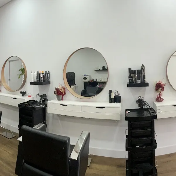 NEREYDA MeĐINA HAIR STUDIO - Peluquería en Agüimes - foto 2