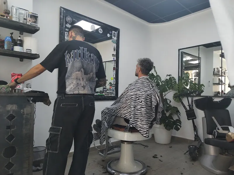 El Filo Barbershop - Barbería en Totana - foto 2