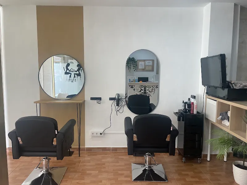 Revive Spacio Peluquería - Coria del Rio