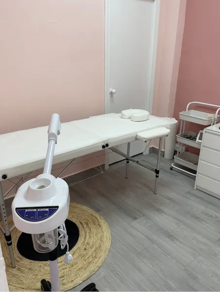 Salón de belleza fina cortés