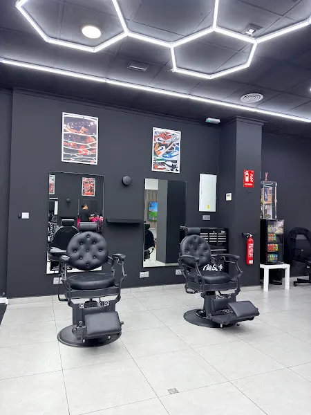CALI STYLE - Barbería en Alaquàs - foto 2