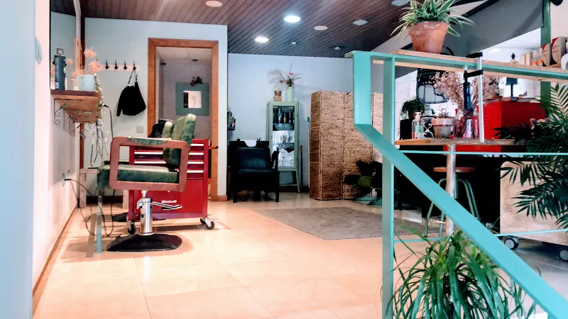 Innova't Perruqueria Unisex - Peluquería en Capellades - foto 2