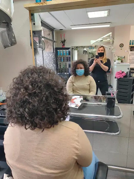 Peluquería y estética avanzada Divinas Barcelona