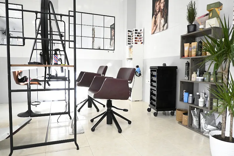 La Peluquería Jimmy Tarazona - Peluquería en Sueca - foto 2