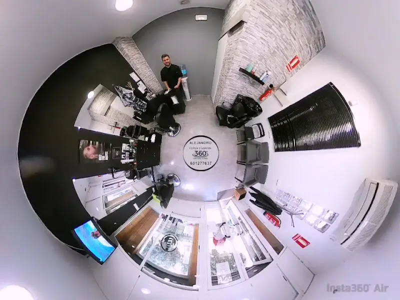 La Peluquería Barbería de Javi Graña - Peluquería en Sevilla - foto 2