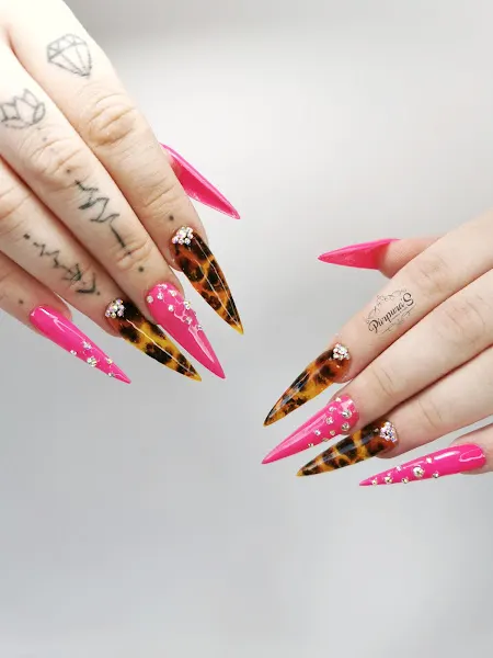 Púrpura's Nails - Salón de manicura y pedicura en Carmona - foto 2