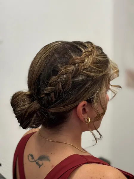 Peluquerías Low Cost ‍ ️ ‍ ️ - Campello