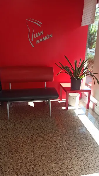Perruqueria JUAN RAMON - Peluquería en Martorell - foto 2