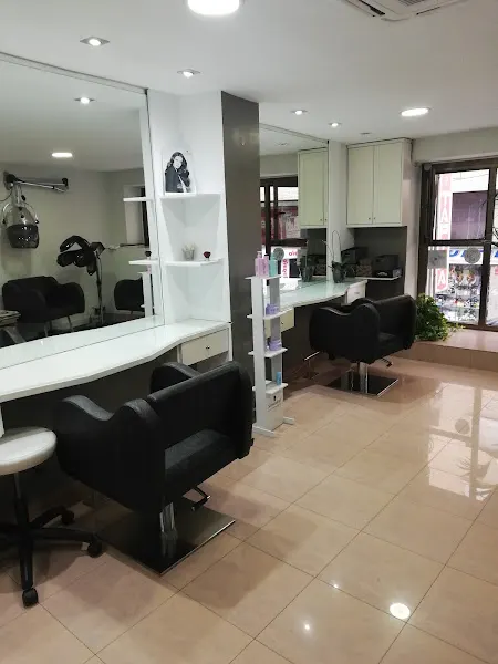 PERRUQUERIA MARIA DEL MAR - Peluquería en Hospitalet de Llobregat (L) - foto 2