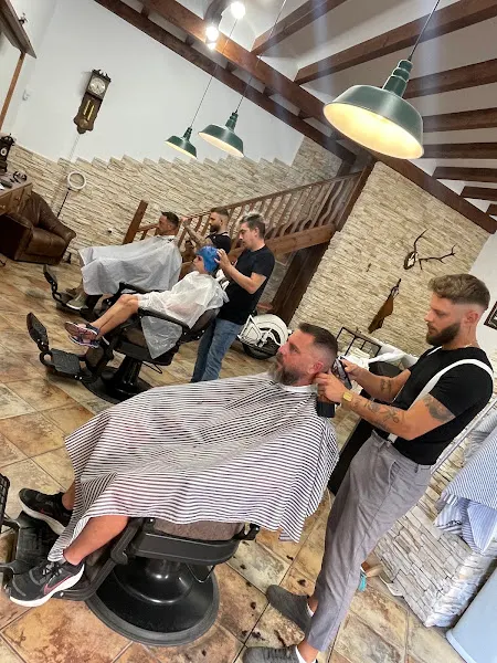 Barbería Don Barbaro - Barbería en Novelda - foto 2