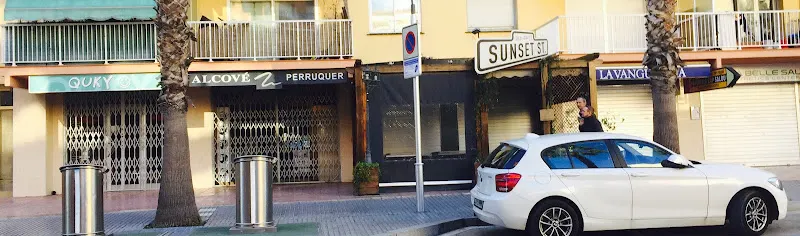 ALCOVÉ PERRUQUER