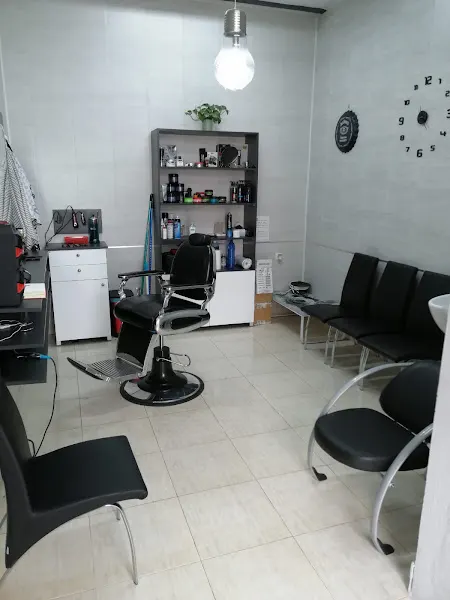 Barberia Gómez - Barbería en Finana - foto 2