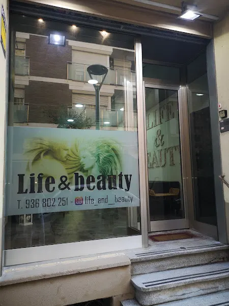 Life&beauty - Peluquería en Molins de Rei - foto 2