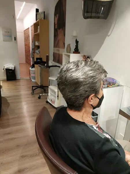 Nou Estil Peluquería