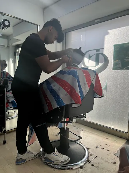Sabi barber 💈 - BarberÃa en Calafell - foto 2
